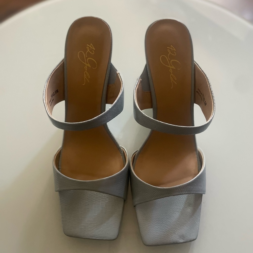 Elegant blue Women's Heels